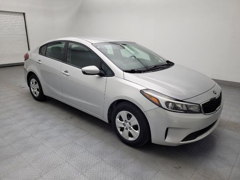 Used 2017 Kia Forte LX image 11