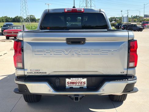Used 2024 Chevrolet Colorado LT w/ LT Convenience Package III RWD image 7