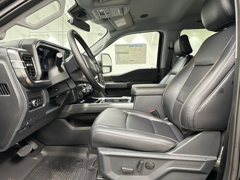 New 2025 Ford F250 Lariat w/ Lariat Ultimate Package image 10