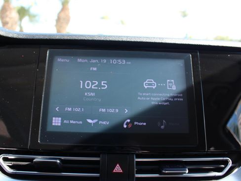 Used 2022 Kia Niro EX image 20