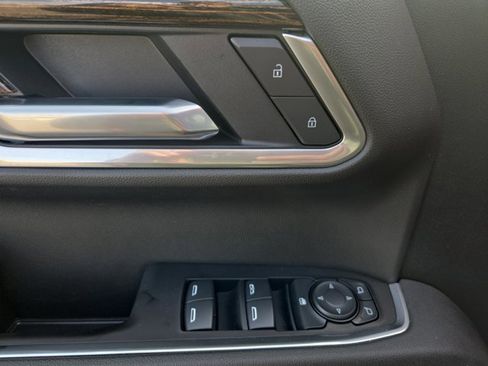 Certified 2025 GMC Sierra 1500 Elevation image 18