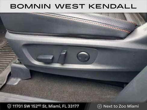 Used 2025 Nissan Pathfinder Rock Creek image 16