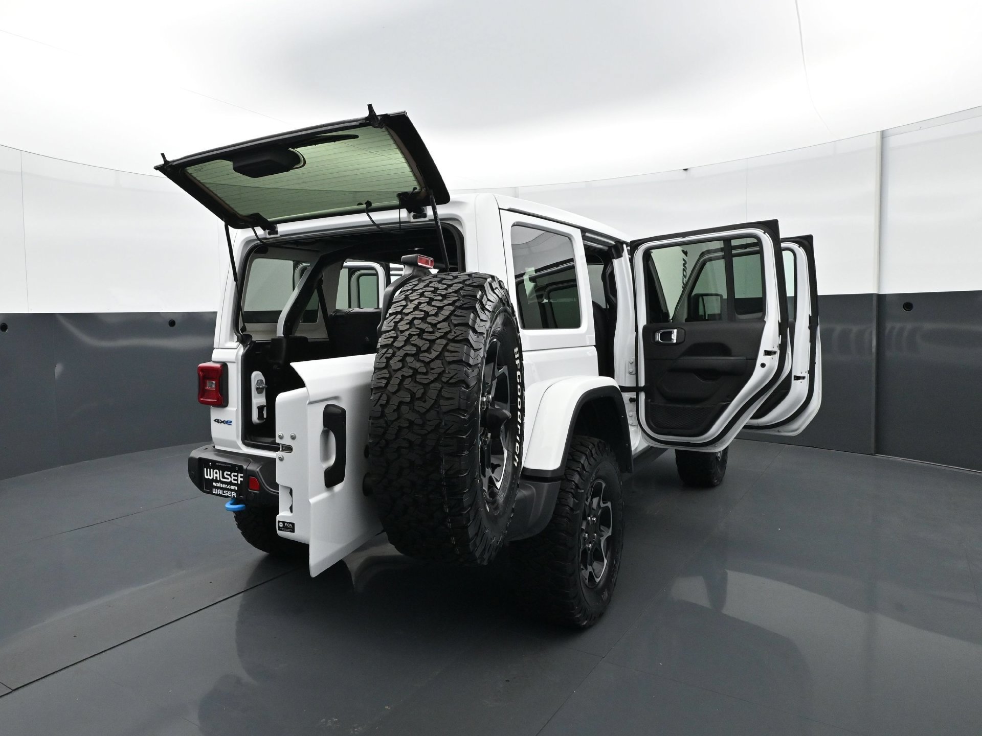 Used 2021 Jeep Wrangler Unlimited Rubicon 4xe w/ Steel Bumper Group AWD/4WD image 31