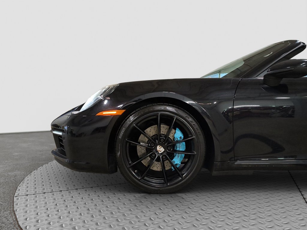 Used 2020 Porsche 911 Carrera 4S AWD/4WD image 14