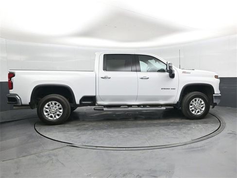 Used 2024 Chevrolet Silverado 2500 LTZ w/ LTZ Convenience Package image 2