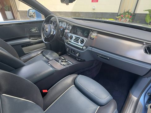 Used 2018 Rolls-Royce Ghost RWD image 2
