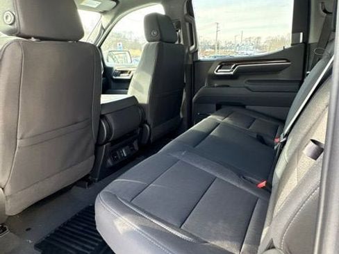 New 2026 GMC Sierra 1500 Elevation image 17