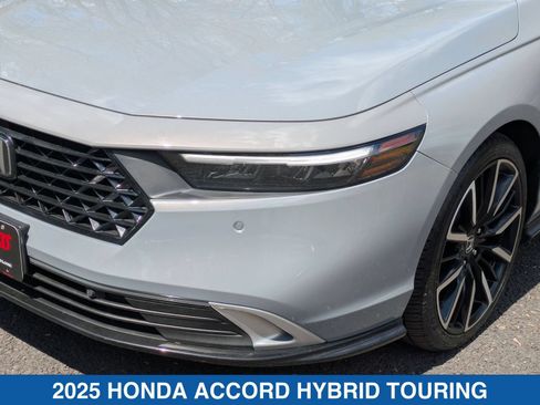 Used 2025 Honda Accord Touring image 10