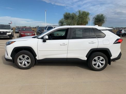 Used 2024 Toyota RAV4 LE image 7