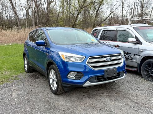 Used 2017 Ford Escape SE image 7