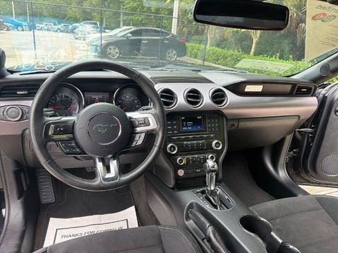Certified 2017 Ford Mustang Coupe RWD image 7