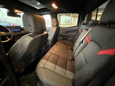 Certified 2025 Chevrolet Colorado Z71 w/ Midnight Edition image 29