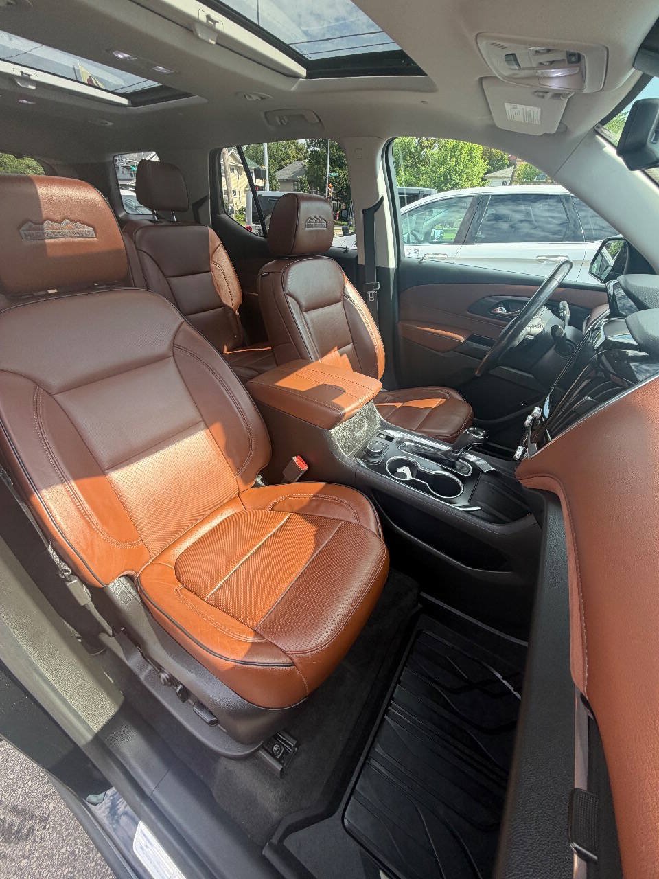 Used 2019 Chevrolet Traverse High Country w/ LPO, Floor Liner Package AWD/4WD image 36