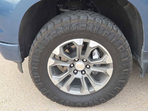 Used 2024 Chevrolet Silverado 1500 High Country w/ Technology Package image 8