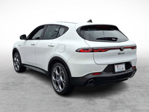 Used 2024 Alfa Romeo Tonale Veloce image 3