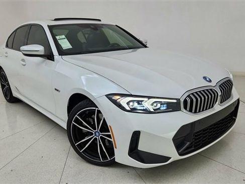 Used 2023 BMW 330e 330e iPerformance image 90