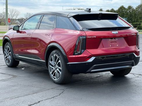 New 2026 Cadillac Optiq Sport 1 w/ LPO, Floor Liner Package AWD/4WD image 13