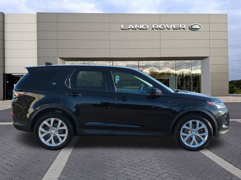 Used 2022 Land Rover Discovery Sport SE image 4