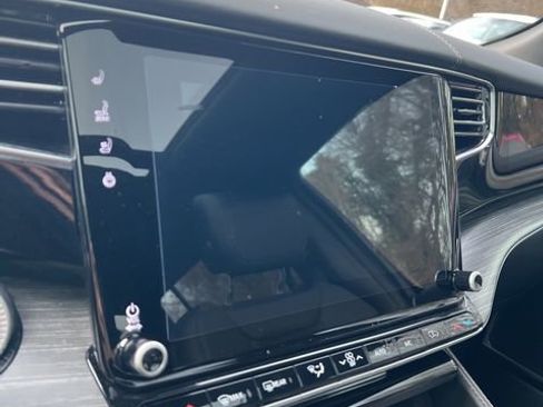 Used 2023 Jeep Wagoneer Series II w/ Premium Group I image 18