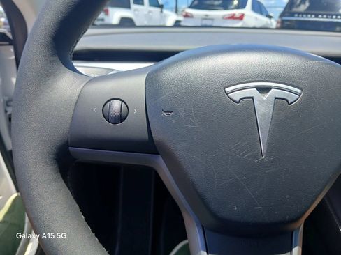 Used 2022 Tesla Model 3 Long Range AWD/4WD image 26
