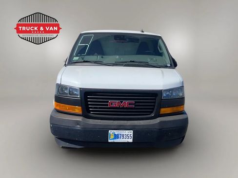 Used 2019 GMC Savana 3500 Extended w/ Driver Convenience Package RWD image 2