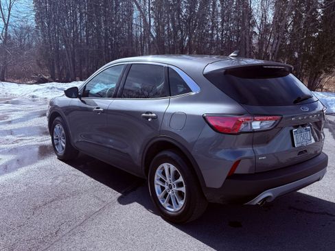 Used 2022 Ford Escape SE w/ Convenience Package AWD/4WD image 4