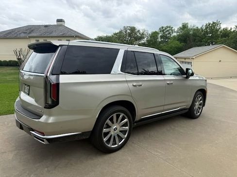 Used 2024 Cadillac Escalade Premium Luxury Platinum w/ Heavy-Duty Trailer Package image 3