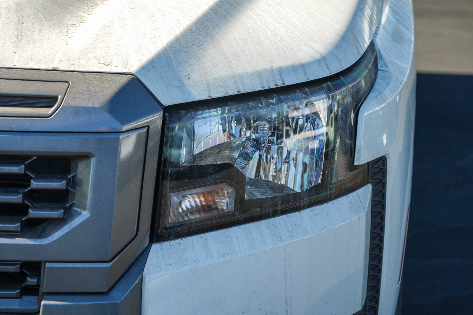 Used 2025 Nissan Frontier SV RWD image 8