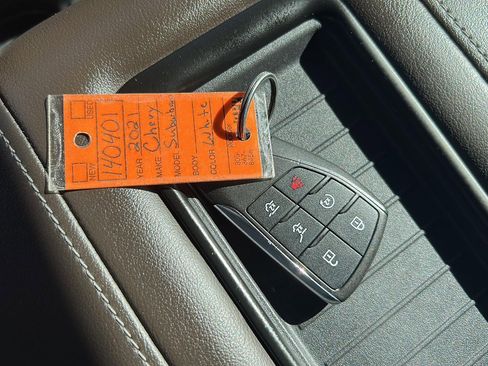 Used 2021 Chevrolet Suburban Z71 w/ Z71 Signature Package image 38