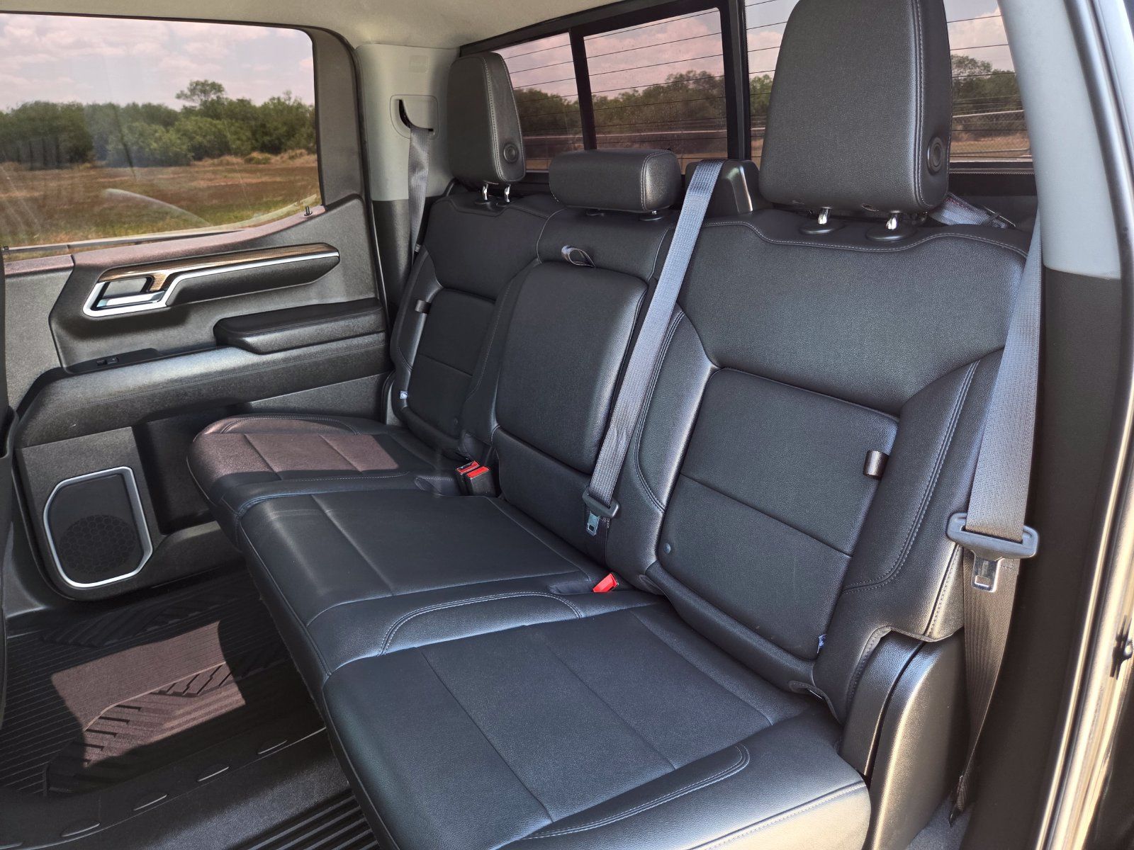 Used 2022 Chevrolet Silverado 1500 RST AWD/4WD image 25