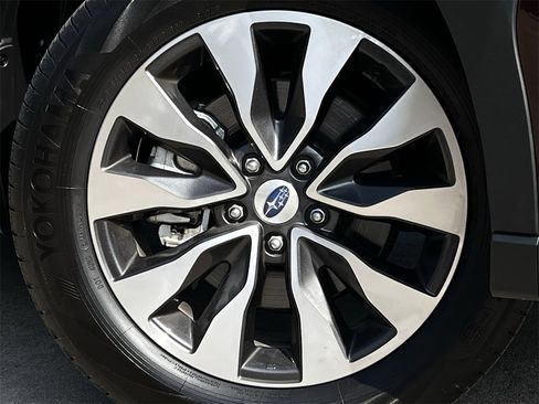 Used 2025 Subaru Outback Touring XT w/ Popular Package #2 image 30