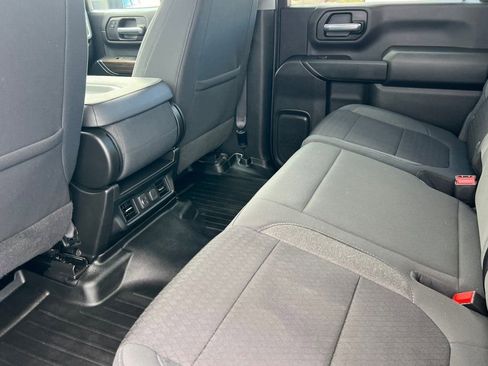 Used 2022 Chevrolet Silverado 2500 LT w/ Convenience Package AWD/4WD image 9