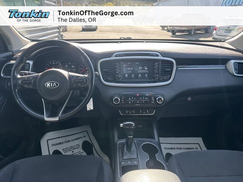 Used 2018 Kia Sorento LX image 15