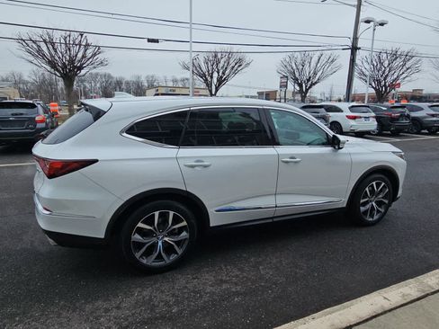 Certified 2024 Acura MDX SH-AWD w/ Technology Package image 4