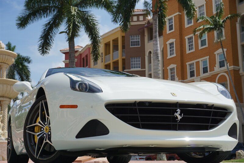 Used 2017 Ferrari California T RWD image 50