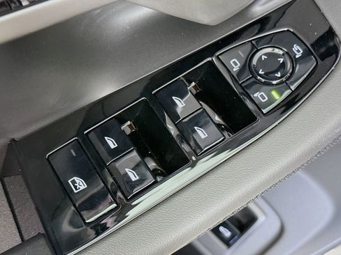 New 2026 BMW 550e xDrive AWD/4WD image 18