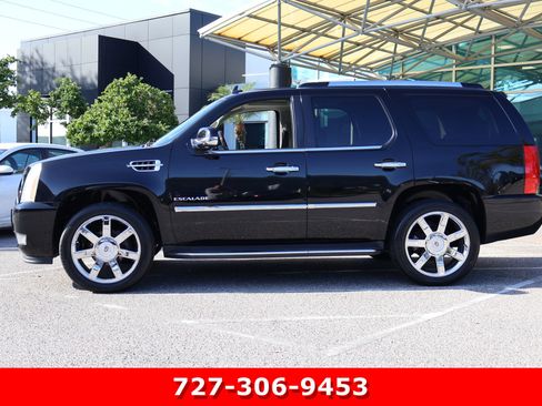 Used 2012 Cadillac Escalade Luxury image 6