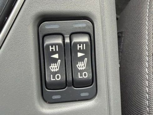 Used 2025 Subaru Crosstrek 2.0i Premium image 13