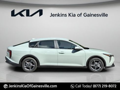 New 2026 Kia K4 FWD image 2