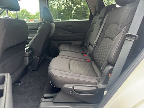 Used 2024 Nissan Pathfinder SV FWD image 34