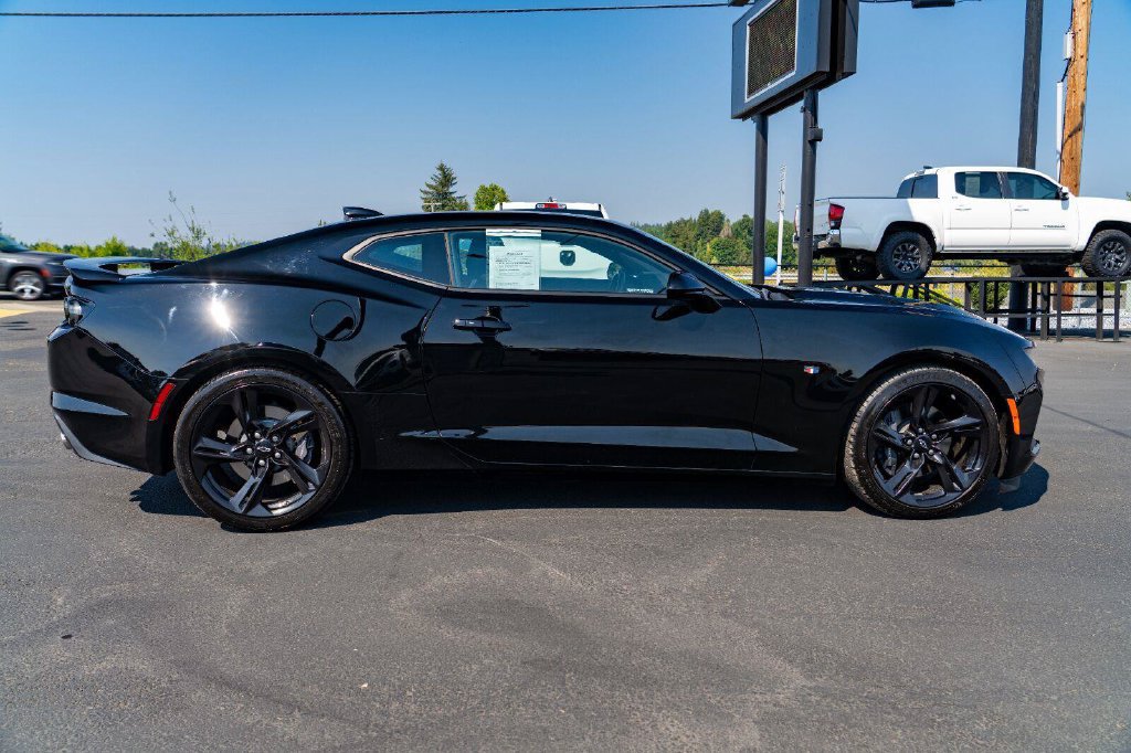 Used 2023 Chevrolet Camaro SS RWD image 8