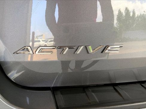 Used 2025 Ford Explorer Active w/ Active Comfort Package RWD image 31