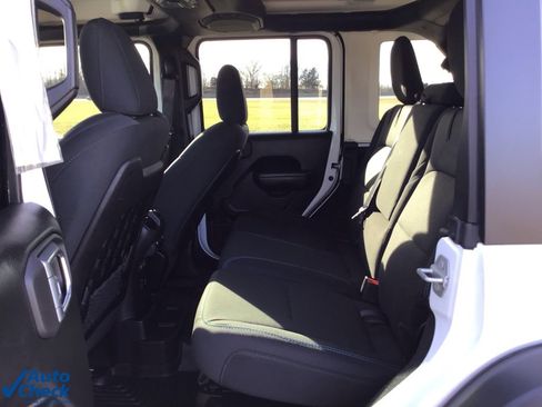 Used 2022 Jeep Wrangler Unlimited Rubicon 4xe w/ Cold Weather Group image 12