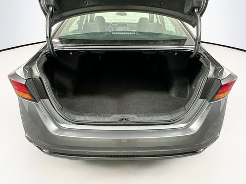 Used 2024 Nissan Altima 2.5 SV image 26