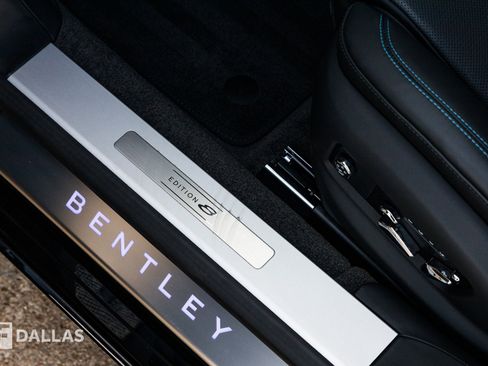 Used 2024 Bentley Flying Spur V8 image 22