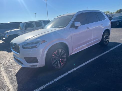 Used 2020 Volvo XC90 T5 Momentum w/ Protection Package Premier FWD image 1