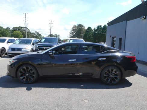 Used 2016 Nissan Maxima SR FWD image 9