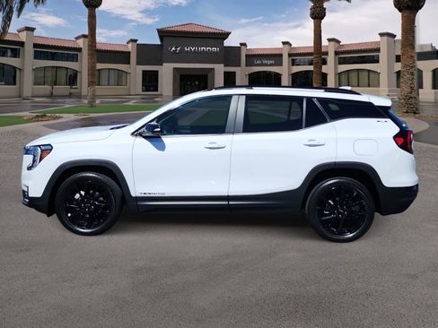Used 2024 GMC Terrain SLE w/ Driver Convenience Package AWD/4WD image 5