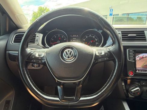 Used 2016 Volkswagen Jetta SEL w/ Lighting Package FWD image 33