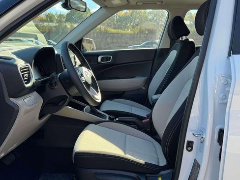 New 2026 Hyundai Venue SEL image 13